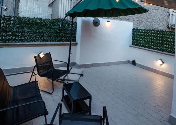 Semesterbostad Terrazza Spaccanapoli Centro Storico Neapel